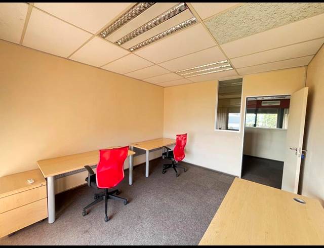 BUSINESS PROPERTY TO RENT IN BRACKENHURST